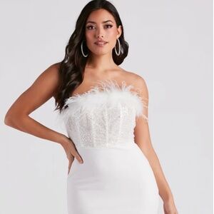 NWWT Windsor Anabelle Feather Corset Party Dress White M